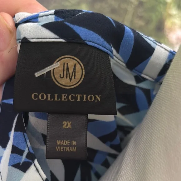 Blue and White Patterned Women's Top - Picture 5 of 8